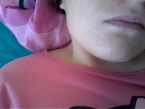 Linda rubia chilena mostrando ese coño blanquito