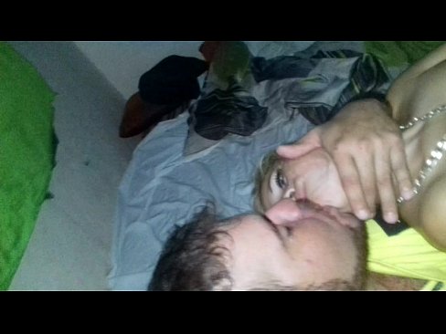 Linda Chilena caliente le encanta sentir toda la polla de su amigo