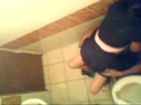 Cachada en el baño