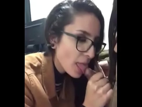 😮Dando una buena chupada a Carabinero Chileno😮
