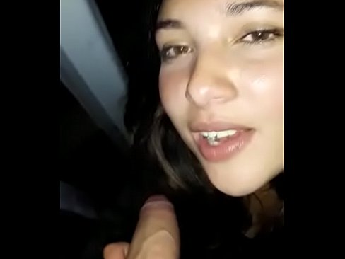 😗Chilena en España Chupando verga😗