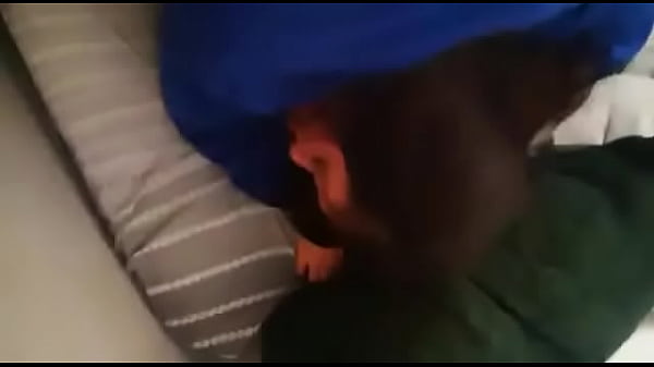 Chilena bien caliente se abre solita