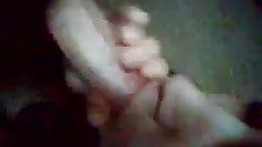 Chilena de rodillas – Sexo oral en el patio