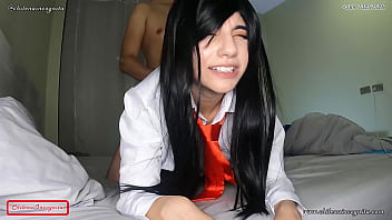Seduzco a la chica mas estudiosa del curso para que me chupe la polla y me deje follar su rosada vagina