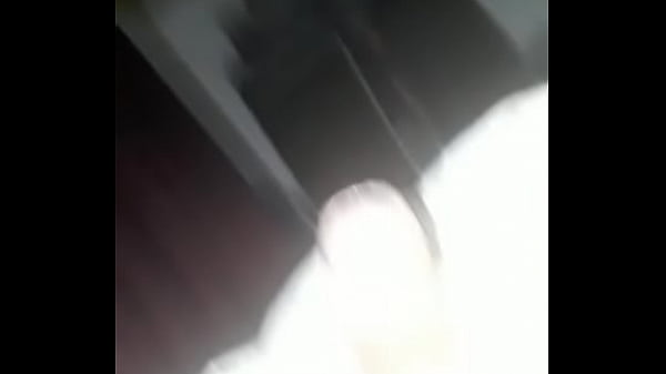 tiro leche a la camara solito ahora estoy peludo sdjksdj comenten~