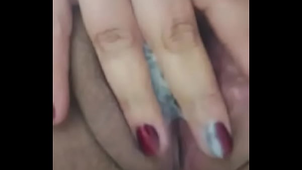 Me encanta tocarme el chorito cuando estoy caliente