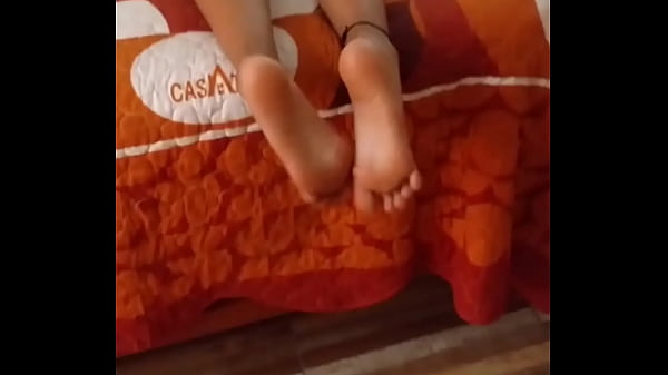 Los pies de mi amiga universitaria