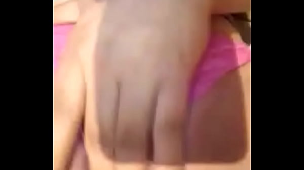 Amiga del Facebook mostrando el poto en calzones